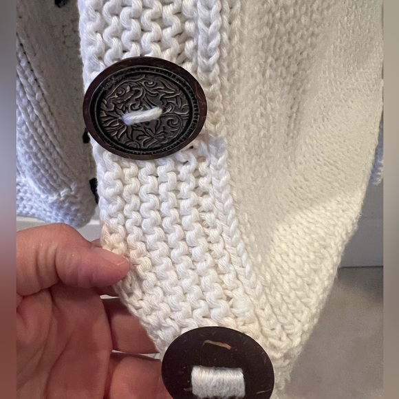 EUC Pure Hand Knit chunky cotton sweater - from Canada. - Picture 4 of 9